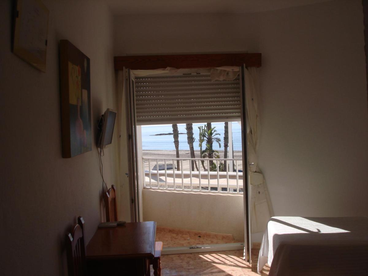 Pensión Sol y Playa Carboneras Exterior foto