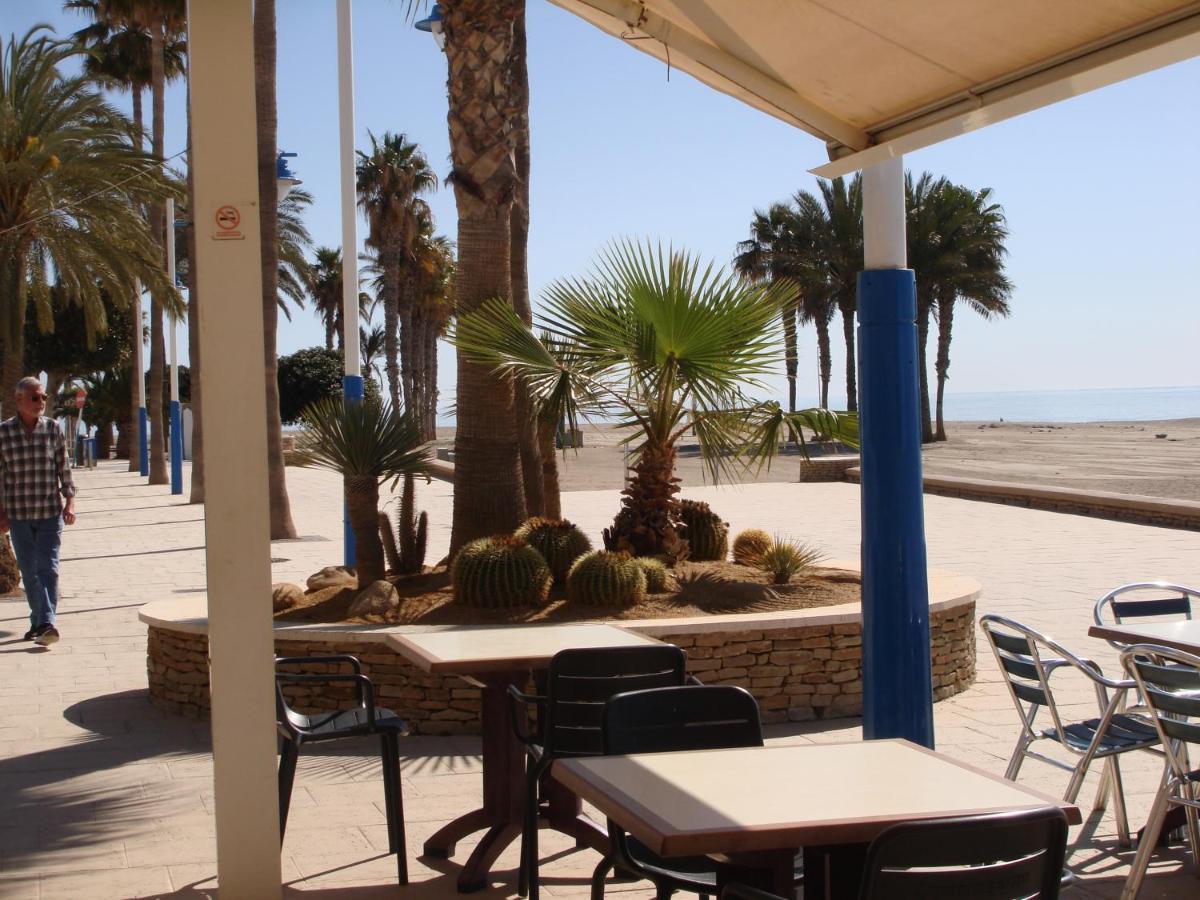 Pensión Sol y Playa Carboneras Exterior foto
